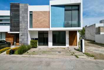 Casa en fraccionamiento en  Av. Ramon Corona 708, Santa Anita, Jalisco, México
