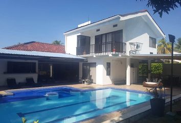 Casa en  Condominio Campestre El Peñón, Girardot, Cundinamarca, Colombia