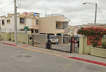 Casa en fraccionamiento en  Monte Kenia, Las Cumbres, Tijuana, Baja California, México