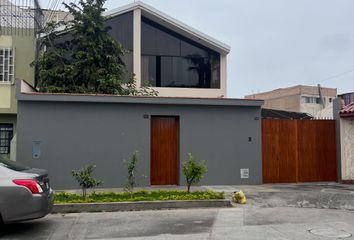 Casa en  Los Cipreses, Lima, Perú
