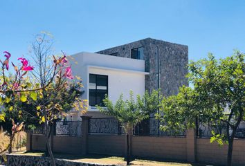 Casa en fraccionamiento en  Parque Oaxaca - Lomas De Angelópolis - Cascatta Ii, Boulevard De Los Volcanes Sur, Lomas De Angelópolis, Iii, Puebla, México