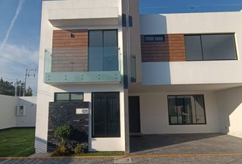 Casa en fraccionamiento en  Calle 20 De Noviembre, Barrio San Isidro, San Mateo Atenco, México, 52105, Mex