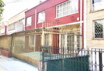Casa en  Avenida Carrera 28 #34-28, La Soledad, Bogotá, Colombia