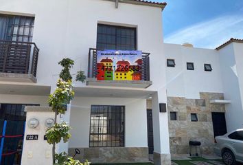 Casa en fraccionamiento en  Bosques Del Dorado, Fracciones De El Alto, León, Guanajuato, México