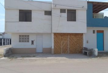 Casa en  Avenida Las Gaviotas, Samuel Pastor, Camaná, Arequipa, 04445, Per