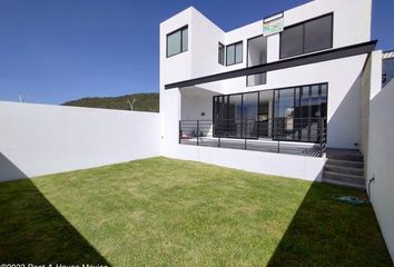 Casa en fraccionamiento en  Nuevo Refugio, Anillo Vial Fray Junípero Serra, El Refugio, Santiago De Querétaro, Querétaro, México