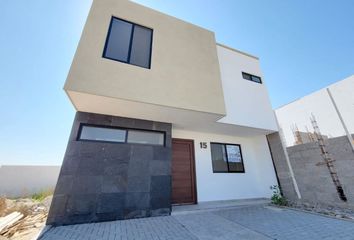 Casa en fraccionamiento en  Fraccionamiento Zizana, Paseo De Zinnia Poniente, Santiago De Querétaro, Querétaro, México