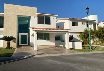 Casa en  Lomas De Cocoyoc, Fraccionamiento Lomas De Cocoyoc, Morelos, México