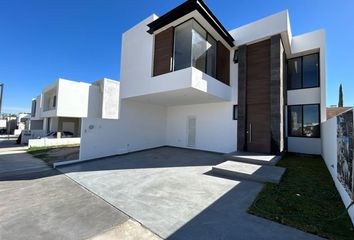 Casa en condominio en  St. Angelo Residence, Avenida Eugenio Garza Sada, Aguascalientes, México