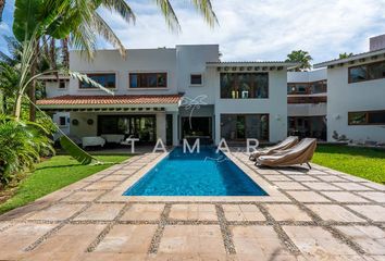 Casa en  Residencial Villa Magna, Boulevard Luis Donaldo Colosio, Cancún, Quintana Roo, México