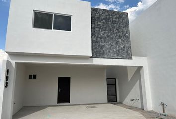 Casa en  Blvd. Cedros, Nueva Mirasierra 3ra Etapa, Saltillo, Coahuila De Zaragoza, México