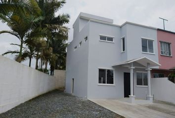 Casa en  Bombolí, Santo Domingo