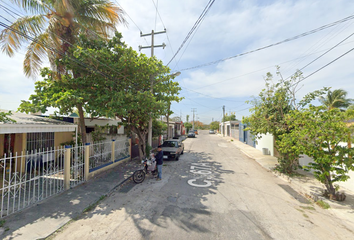 Casa en  Calle 67a, Yucalpetén, Mérida, Yucatán, México