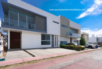 Casa en condominio en  Camino Real De Colima, Fracc Santa Anita Camino Real, Tlaquepaque, Jalisco, 45600, Mex