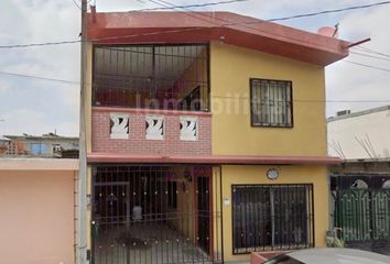 Casa en  Calle La Sabana 902-960, Villas De San Bernabé, Monterrey, Nuevo León, 64102, Mex