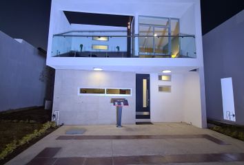 Casa en  Mangata Residencial, Avenida De Los Maestros, Rancho Santa Monica, Aguascalientes, México