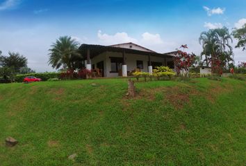 Hacienda-Quinta en  Conjunto Campestre San Rafael, Bucay, Ecuador
