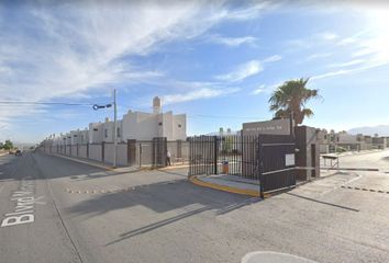 Casa en  Lago Arenal, Real Del Sol Iii, Saltillo, Coahuila De Zaragoza, México