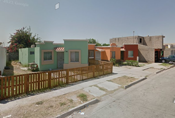 Casa en  Blvd. Zacatecas, Jardines Del Bosque, 81244 Los Mochis, Sin., México