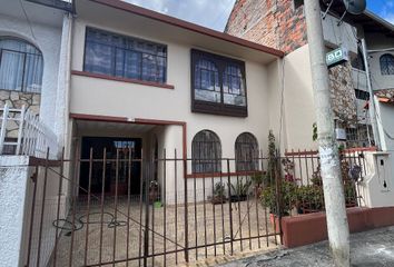 Casa en  Gil Ramírez Dávalos, Cuenca