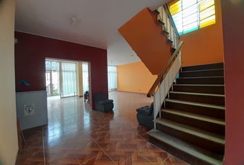 Casa en  Av. De Las Artes Nte. 1500, Lima, Perú